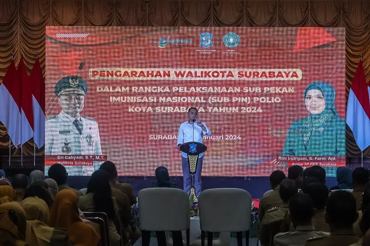 Cegah Polio di Surabaya, Wali Kota Eri Targetkan Imunisasi Tuntas Sehari