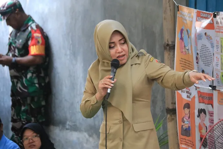 Bersama KPM Dusun Losari, Bupati Ikfina Imbau Pentingnya Pemenuhan Gizi