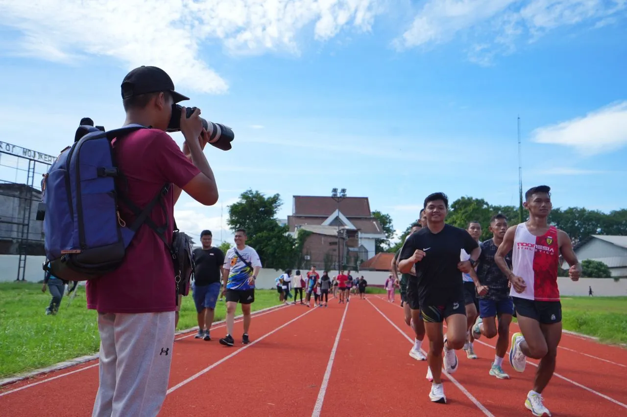 Pj Wali Kota Ali Kuncoro Poles GOR A. Yani Lebih Segar dan Instagramable