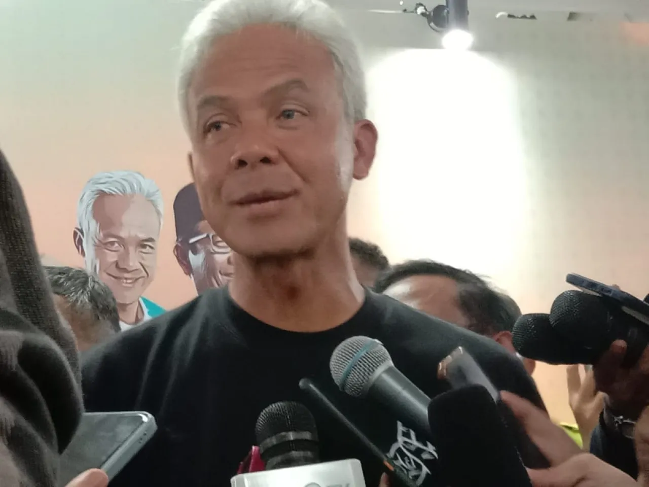 Ganjar: Cukup Pakai KTP Semua Beres
