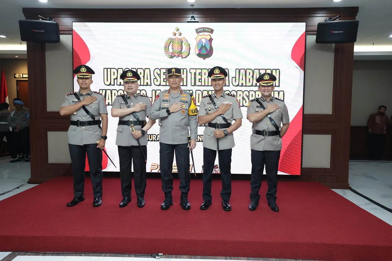 Lautan Manusia Padati Sholawat Kebangsaan Gus Ali Gondrong, Doakan Ganjar Mahfud