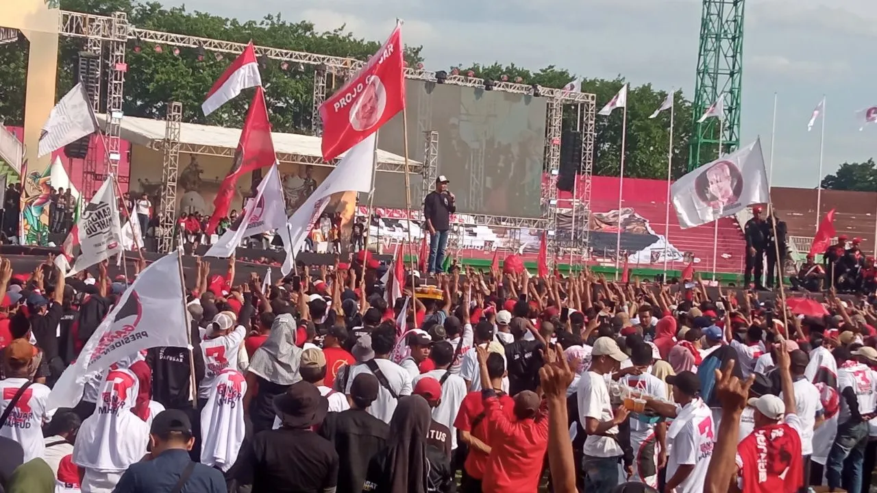 Terlambat Datang di Kampanye Akbar Sidoarjo, Ganjar: Mohon Maaf, Terima Kasih Sudah Menunggu