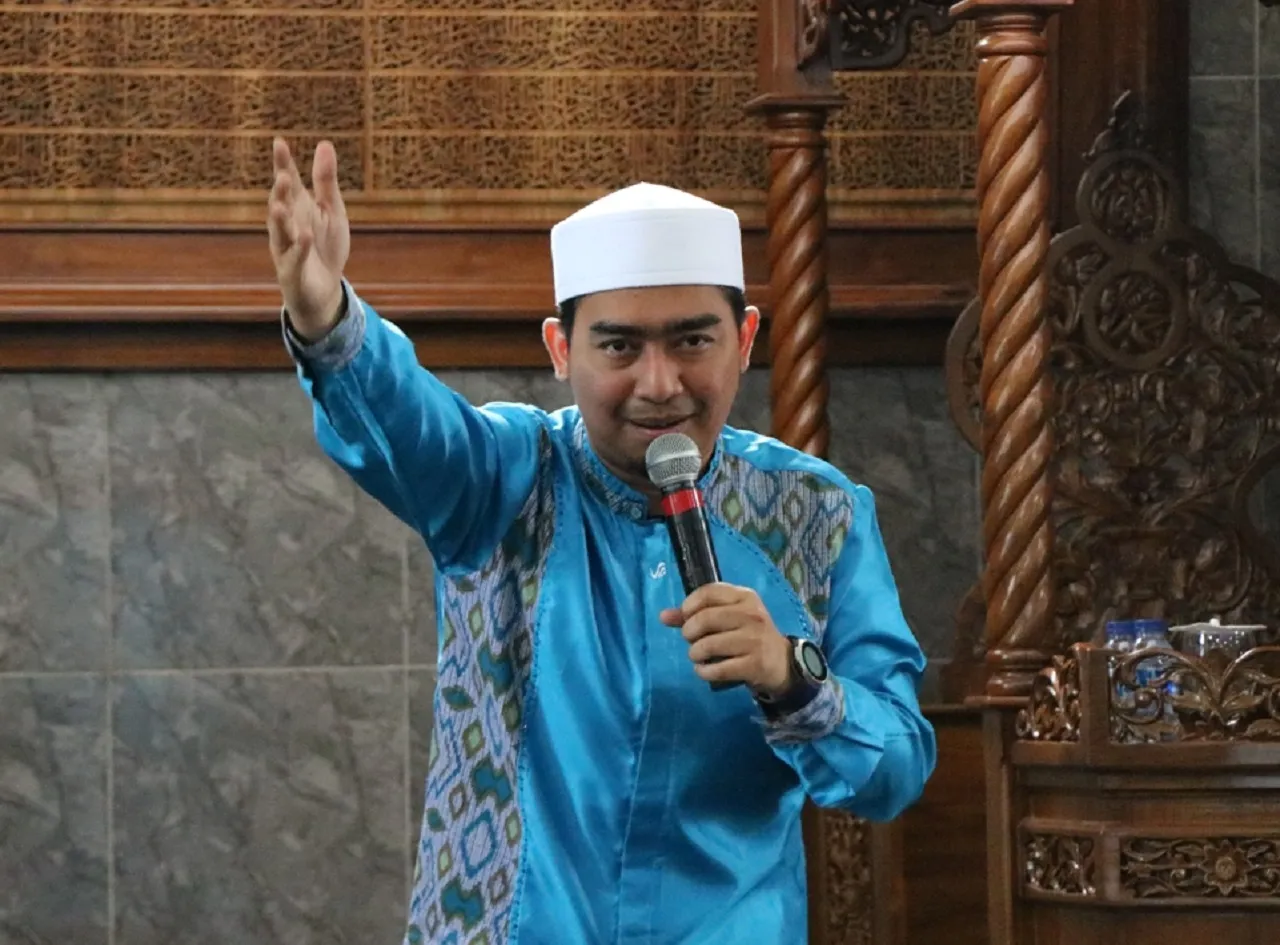 Geluti Bisnis Rokok dan Pamer Rumah Rp 80 Miliar, Ustaz Solmed di Komen Ditjen Pajak
