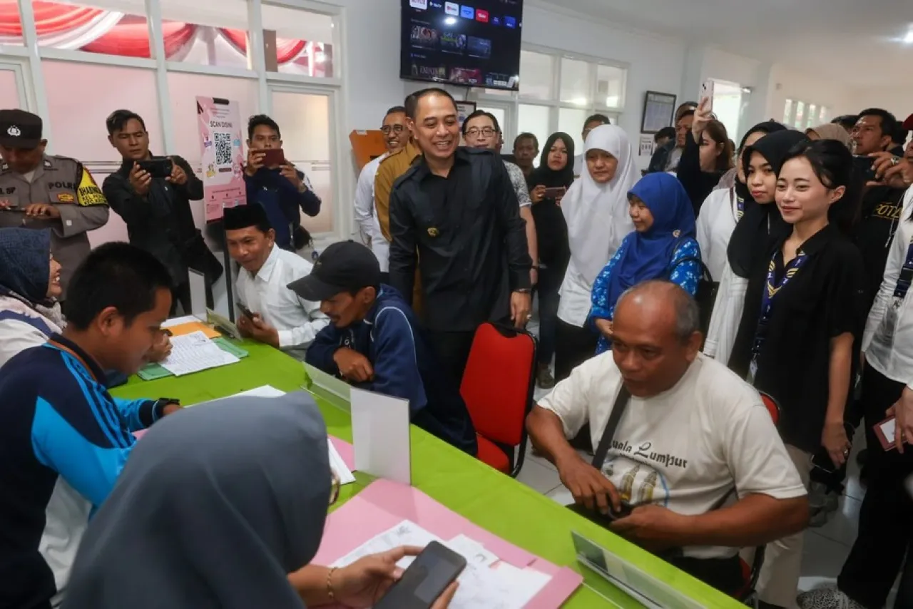 Wali Kota Eri Cahyadi Resmikan Kantor Kecamatan dan SWK Krembangan Surabaya