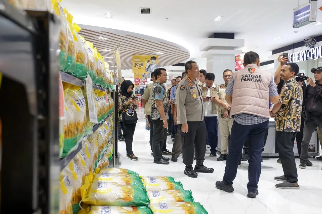 "Stok Banyak, Harga Beras Mulai Turun"