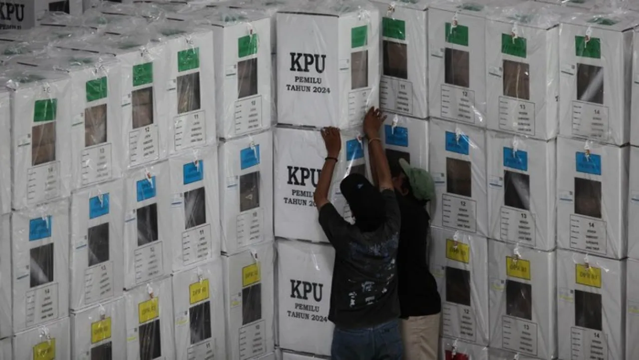 KPU Surabaya Mulai Distribusikan Logistik Pemilu 2024 ke Kecamatan