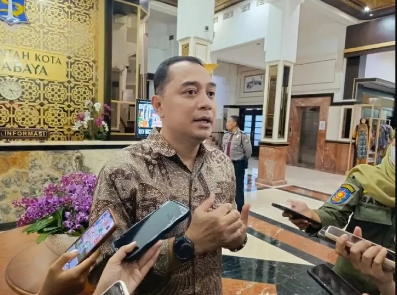 Wali Kota Surabaya Minta Surveyor Gali Informasi untuk Atasi Kemiskinan