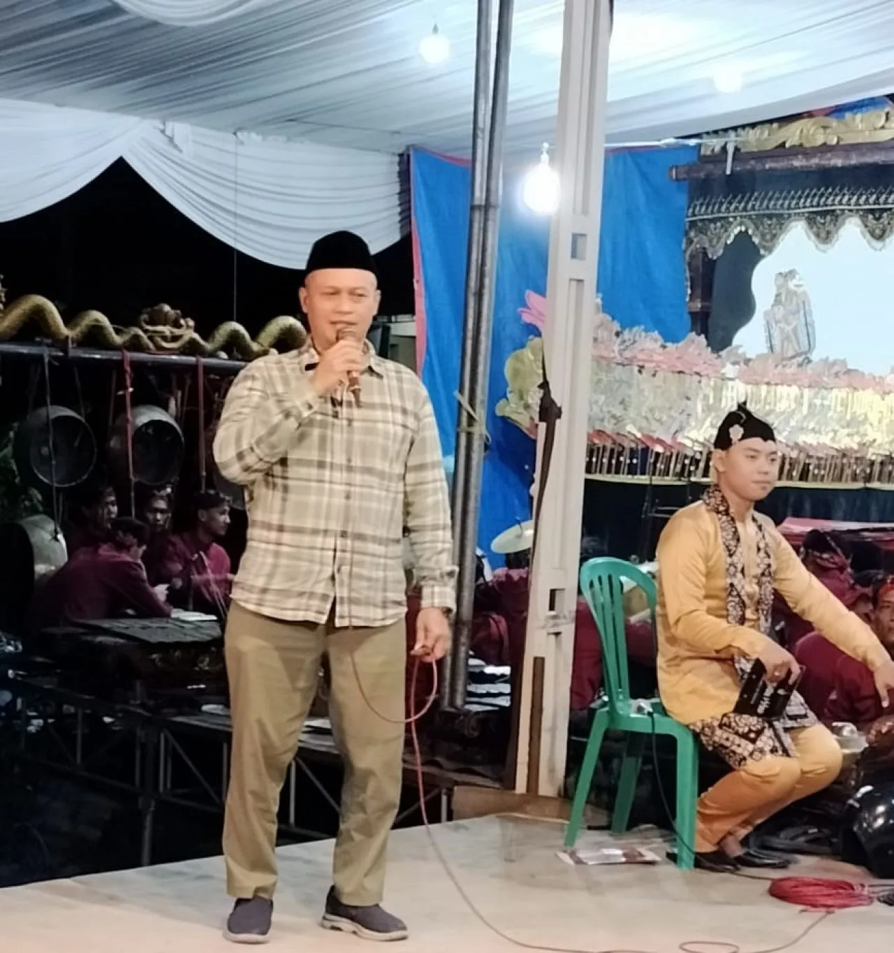 Kelurahan Gebang Gelar Pertunjukan Wayang Kulit Semalam Suntuk