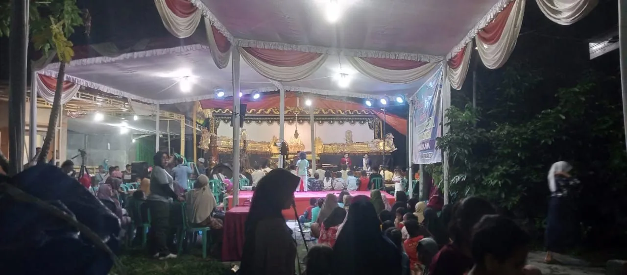 Lestarikan Tradisi Bersih Desa, Pemdes Jimbaran Kulon Gelar Hiburan Wayang Kulit