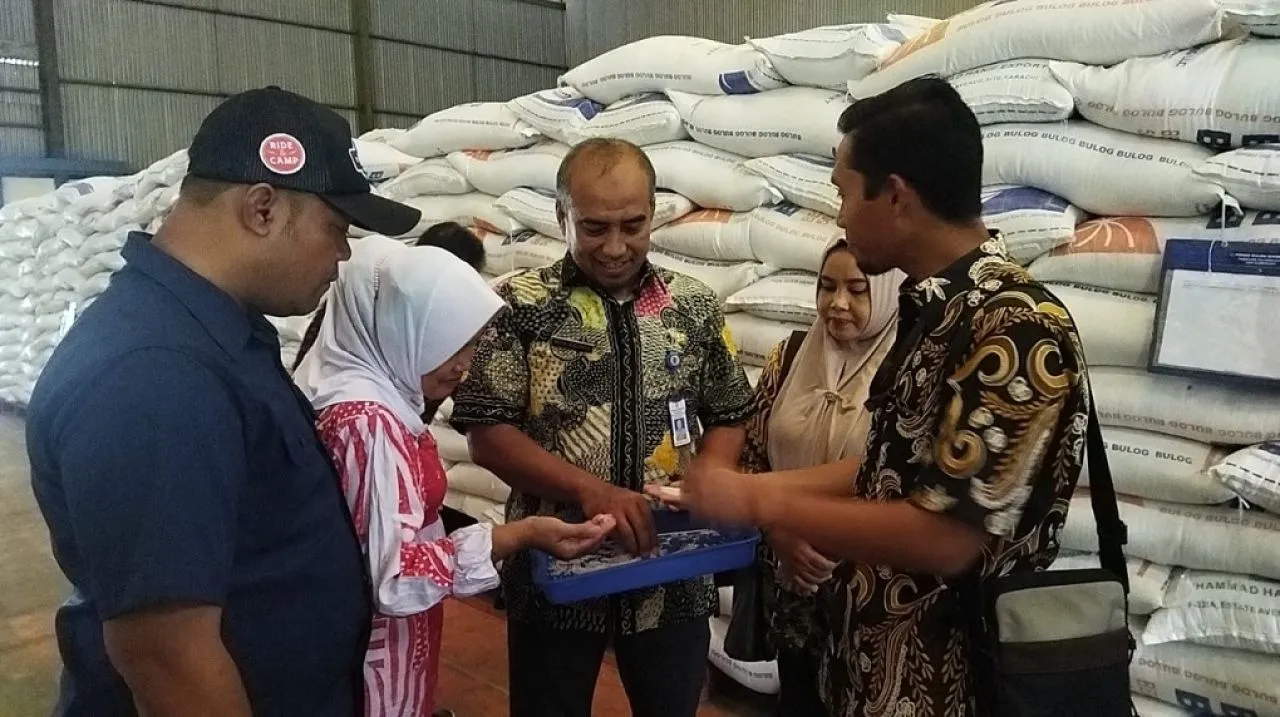 Polres Bojonegoro Bersama TPID Sidak 2 Gudang Bulog