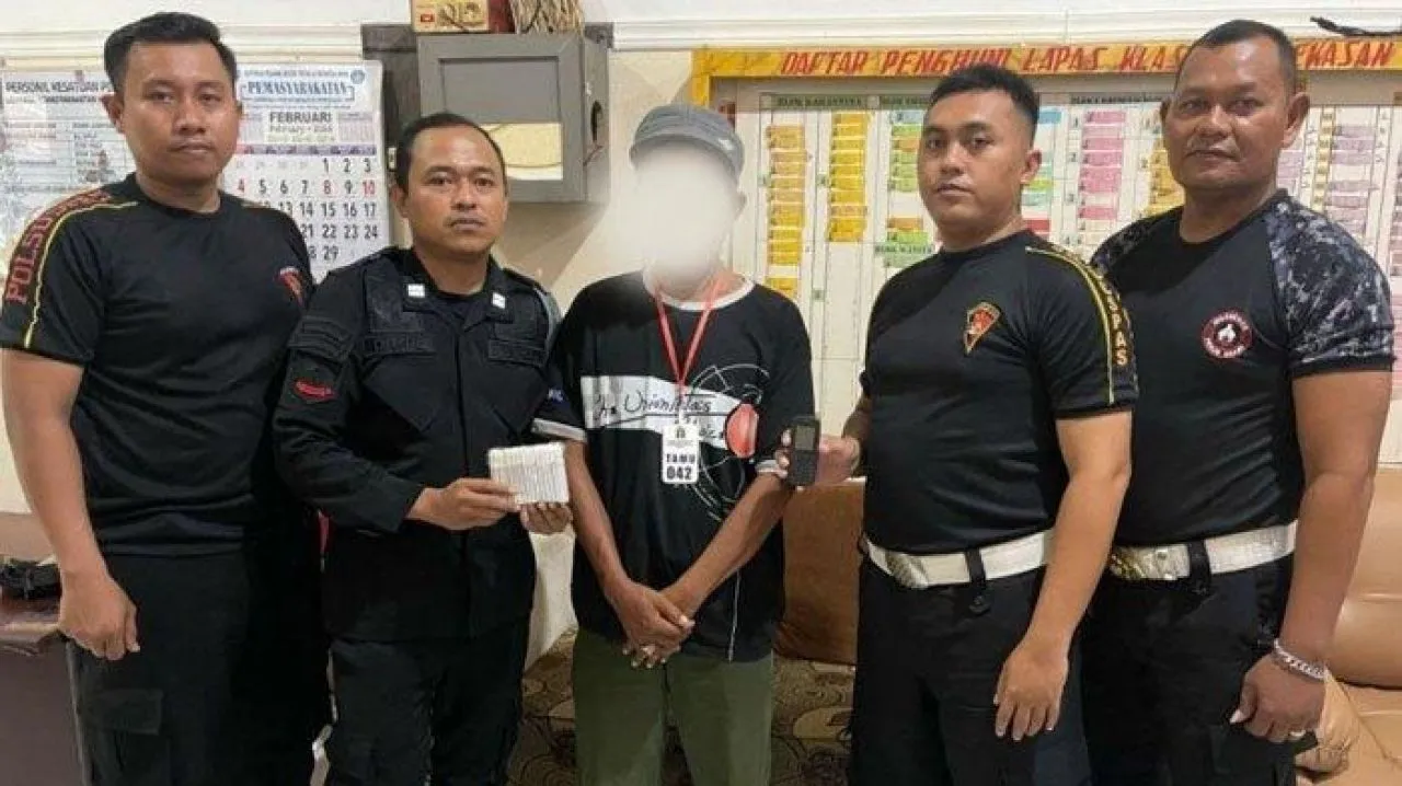 Baca juga : Penyelundupan HP di Lapas Pamekasan Digagalkan