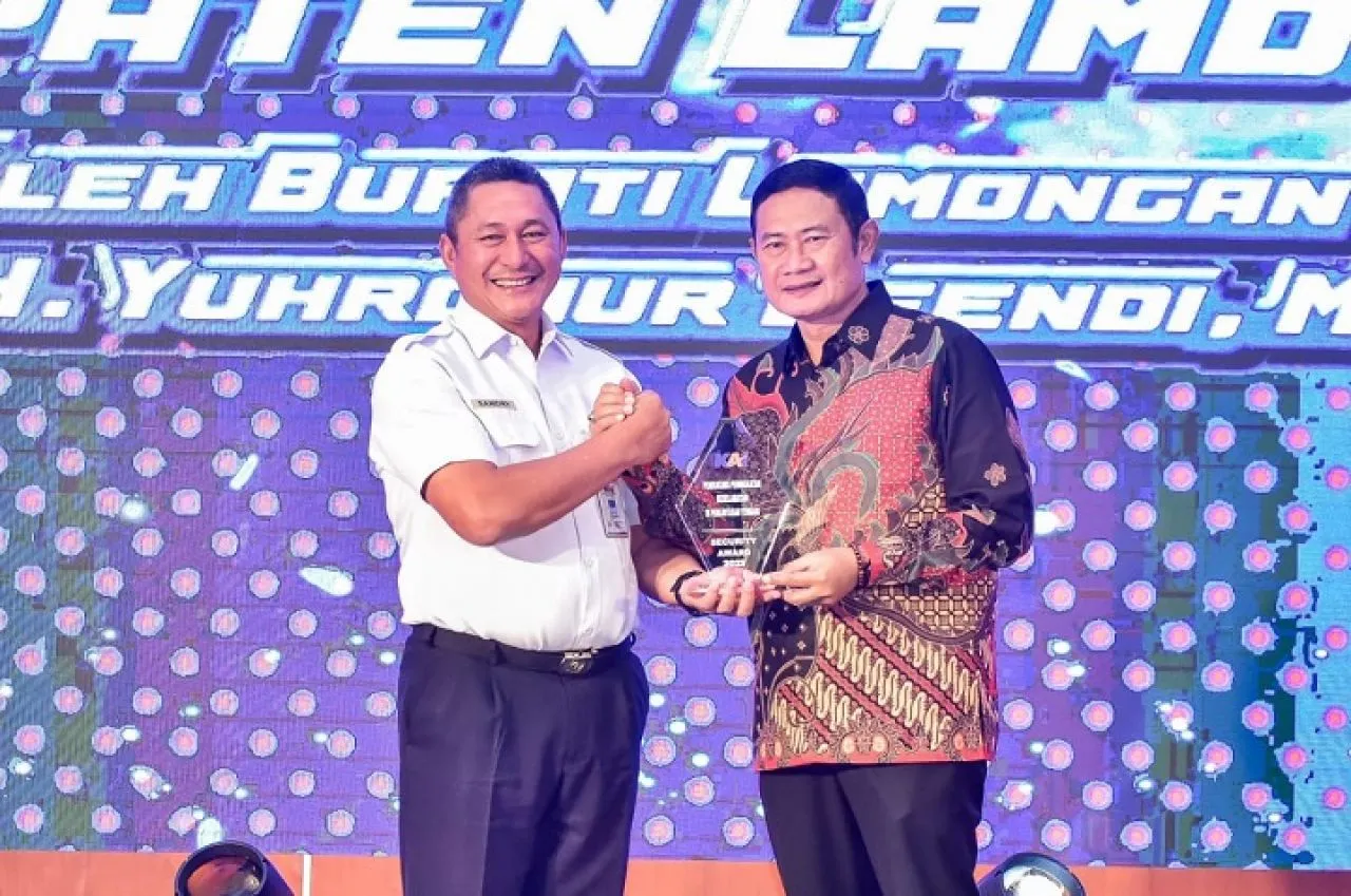 Bangun Palang Pintu, Lamongan Dihadiahi Penghargaan dari KAI