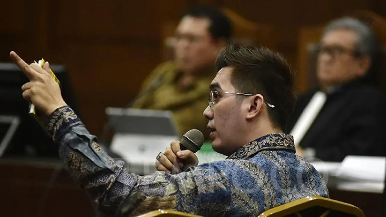 Pembeli Tas Hermes dan Dior, Istrinya untuk Pacarnya, Bukan ke Sekretaris MA Nonaktif