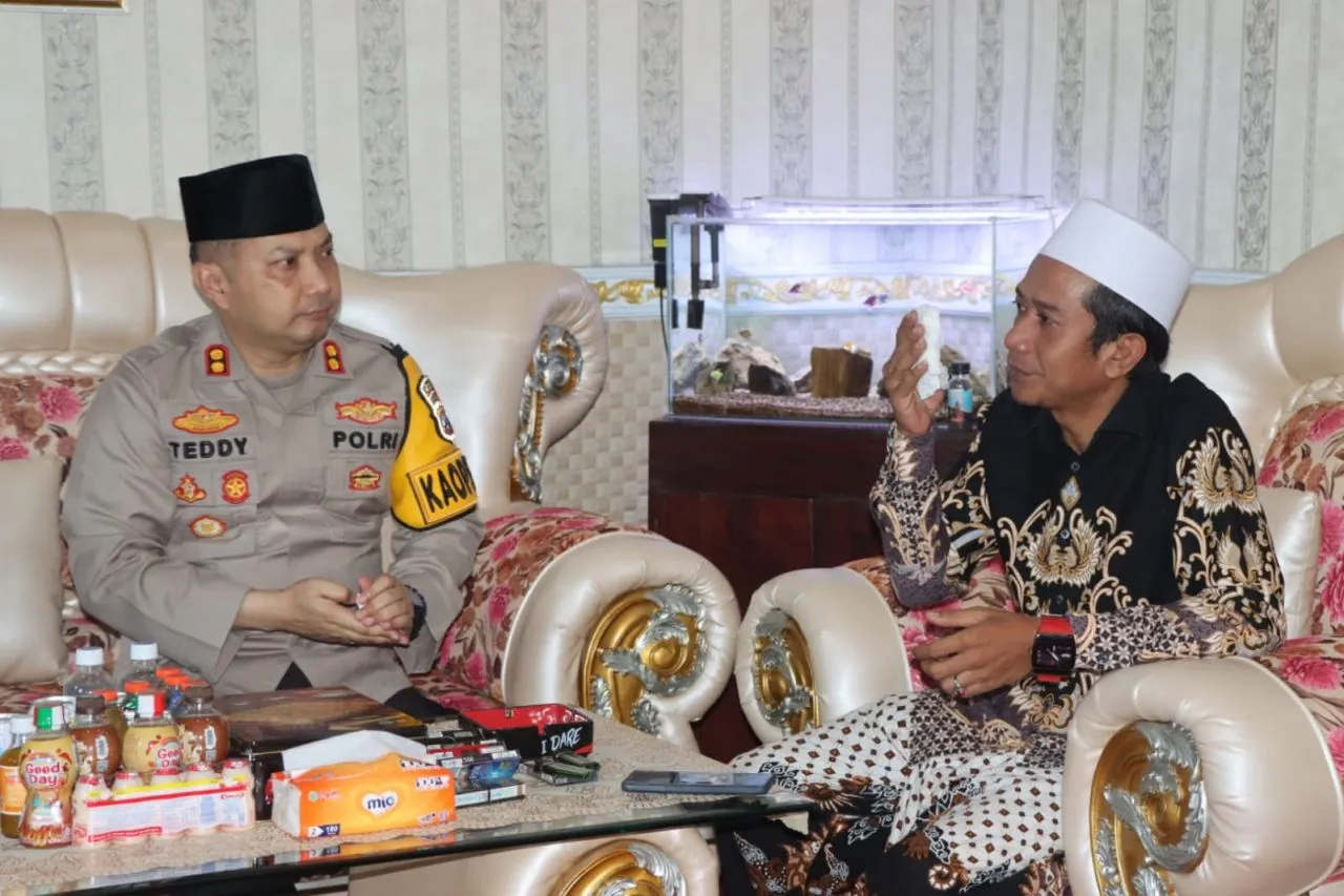 Pasca Pemilu, Kapolres Pasuruan Sowan ke Beberapa Pondok Pesantren