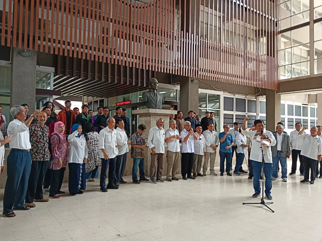 44 Gubes ITS Serukan Pemilu Damai, Minta Presiden Jokowi Bersikap Netral