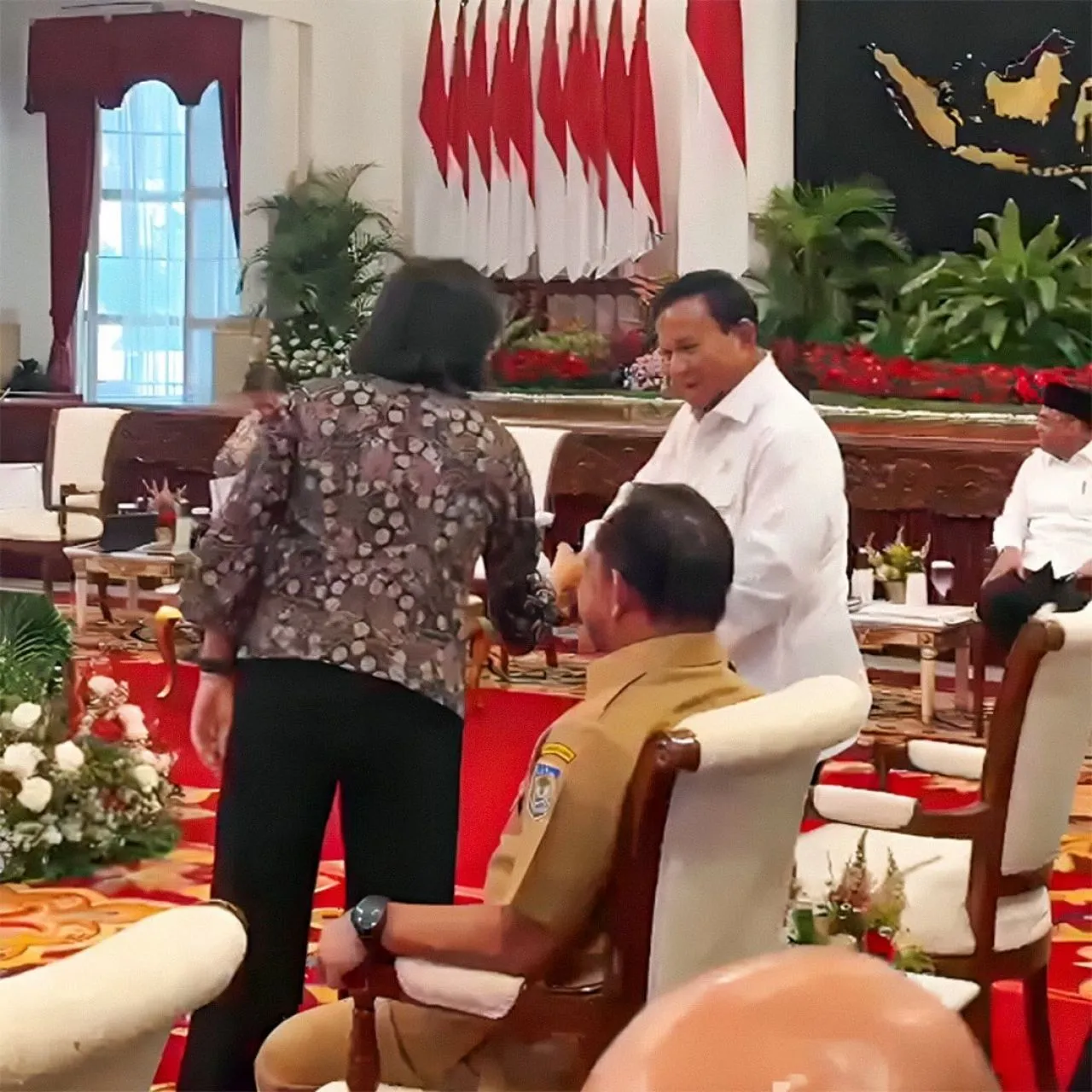 Sri Mulyani-Prabowo, Bertukar Senyum