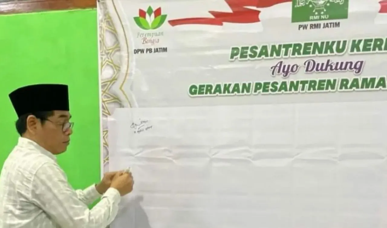 RMI Jatim: Kiai Ponpes Ambil Alih Tugas Orang Tua
