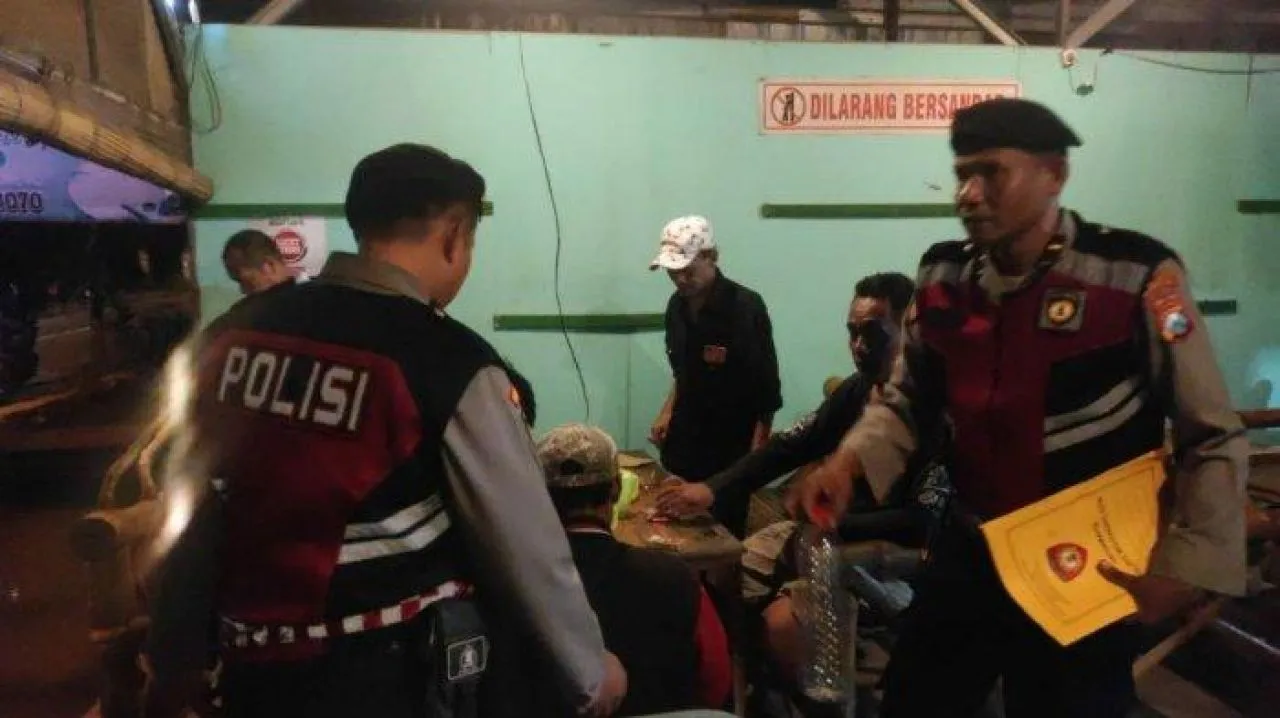 3 Cewek Open BO Dirazia Petugas Gabungan di Mojokerto