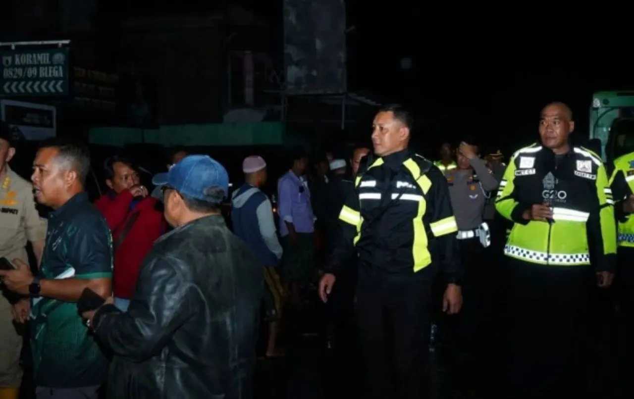 Lalin dari Bangkalan Menuju Sampang dan Sumenep Tersendat Banjir