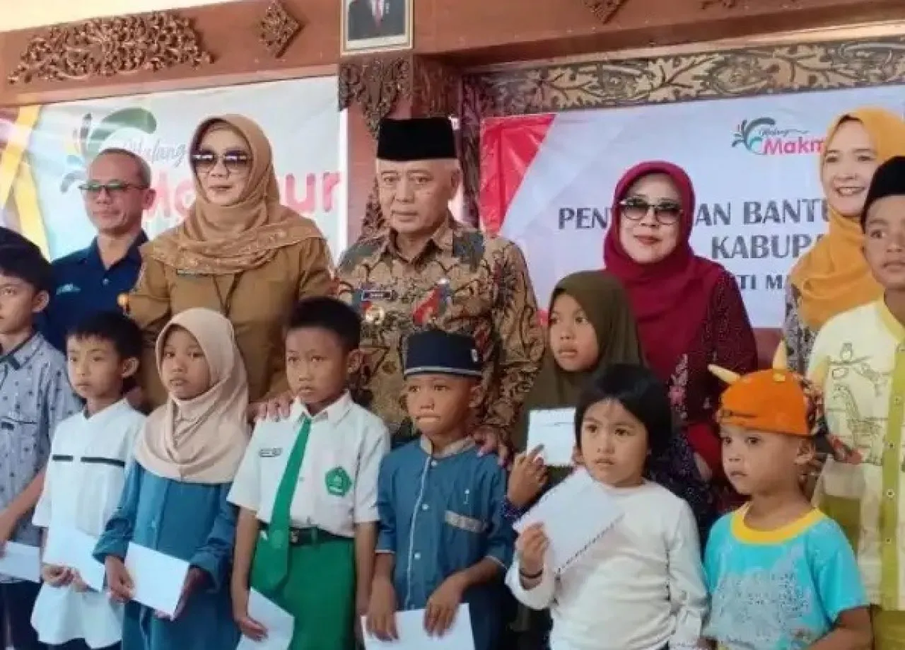 Pemkab Malang Salurkan Bansos untuk Anak Yatim