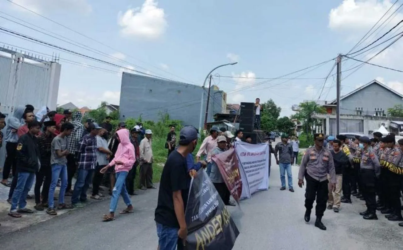 APMP Jatim Gelar Aksi di Kantor KPU Bangkalan