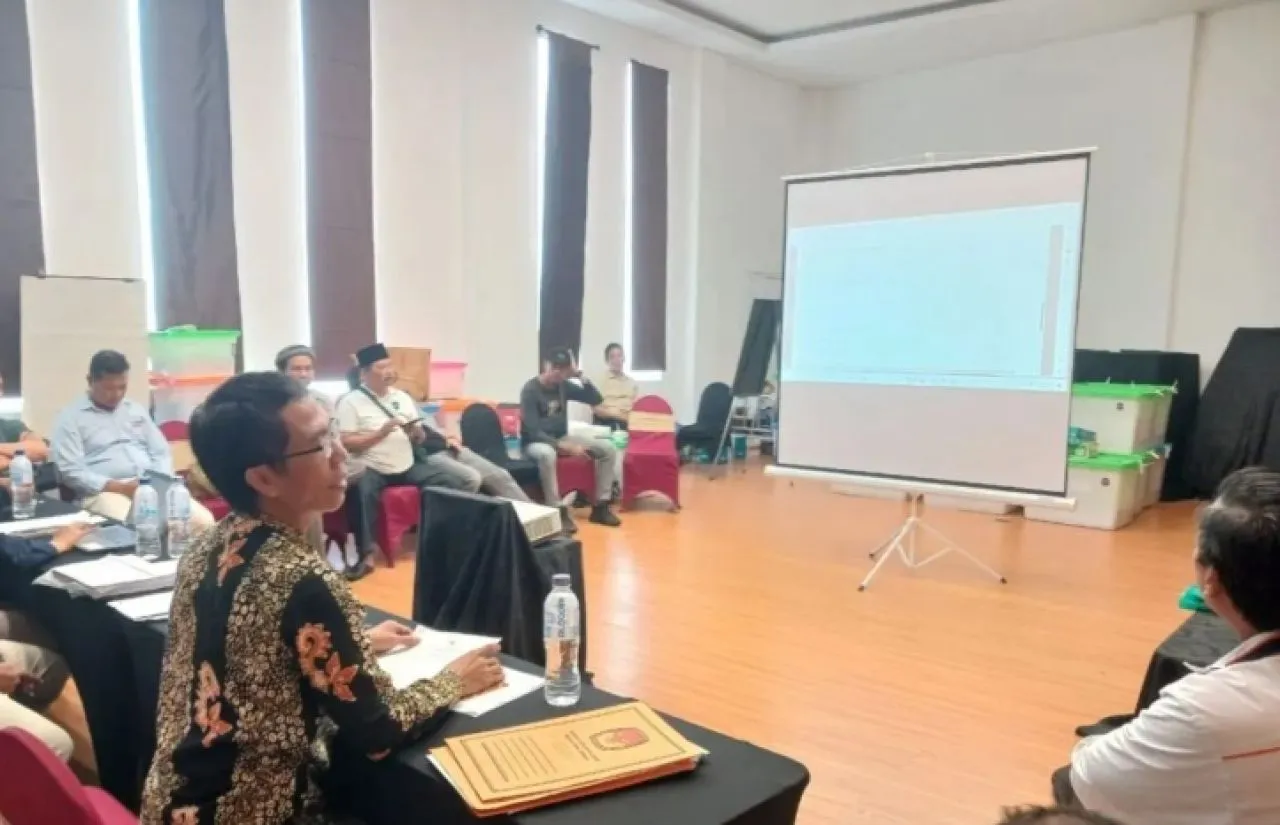 Penghitungan Suara Tingkat Kabupaten di Jember Diperpanjang