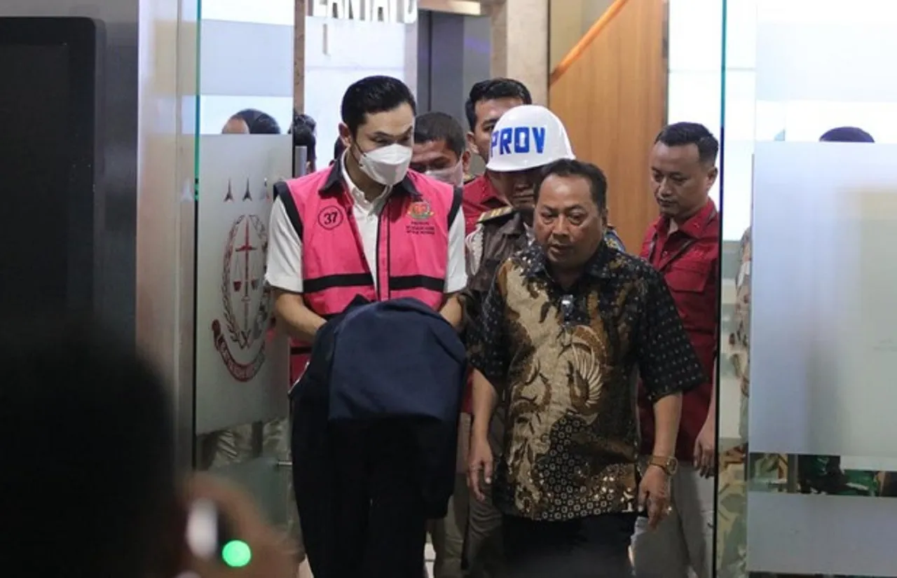 Harvey Moeis saat diamankan pihak Kejaksaan Agung. SP/ Pusat Penerangan Hukum Kejaksaan Agung