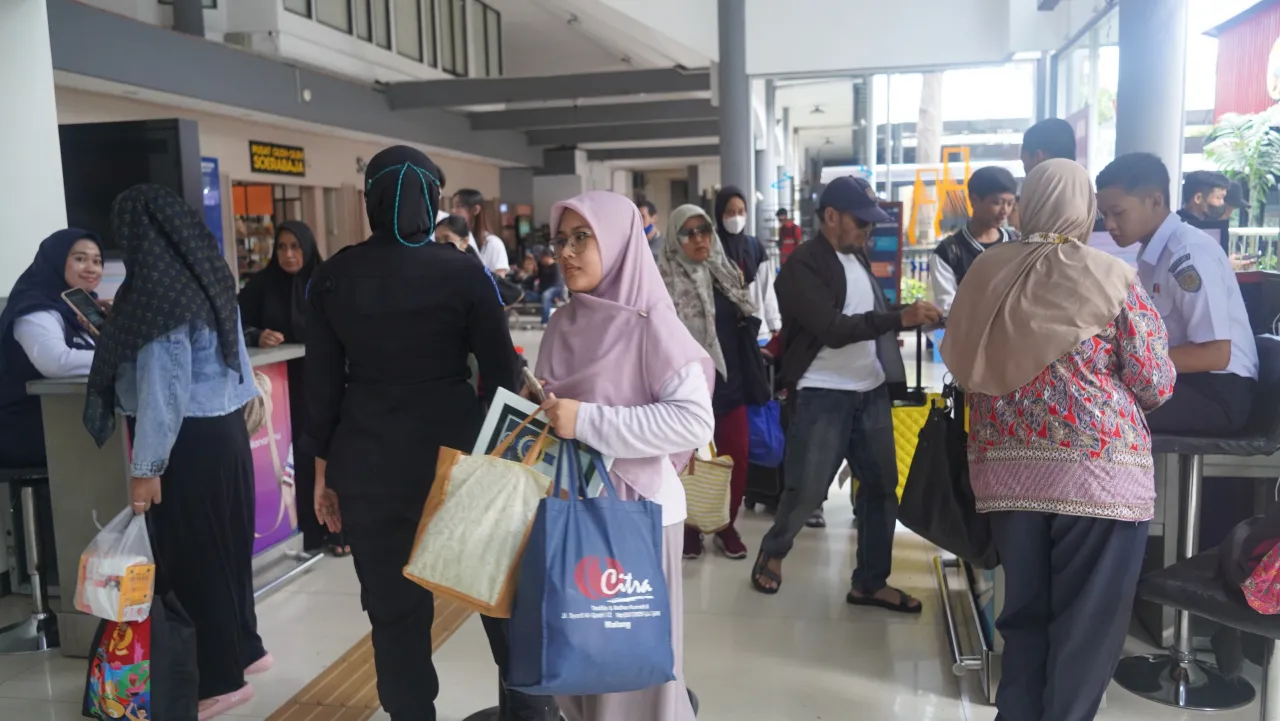 Angkutan Lebaran 2024: KAI Daop 8 Surabaya Siapkan 11 Kereta Api Tambahan