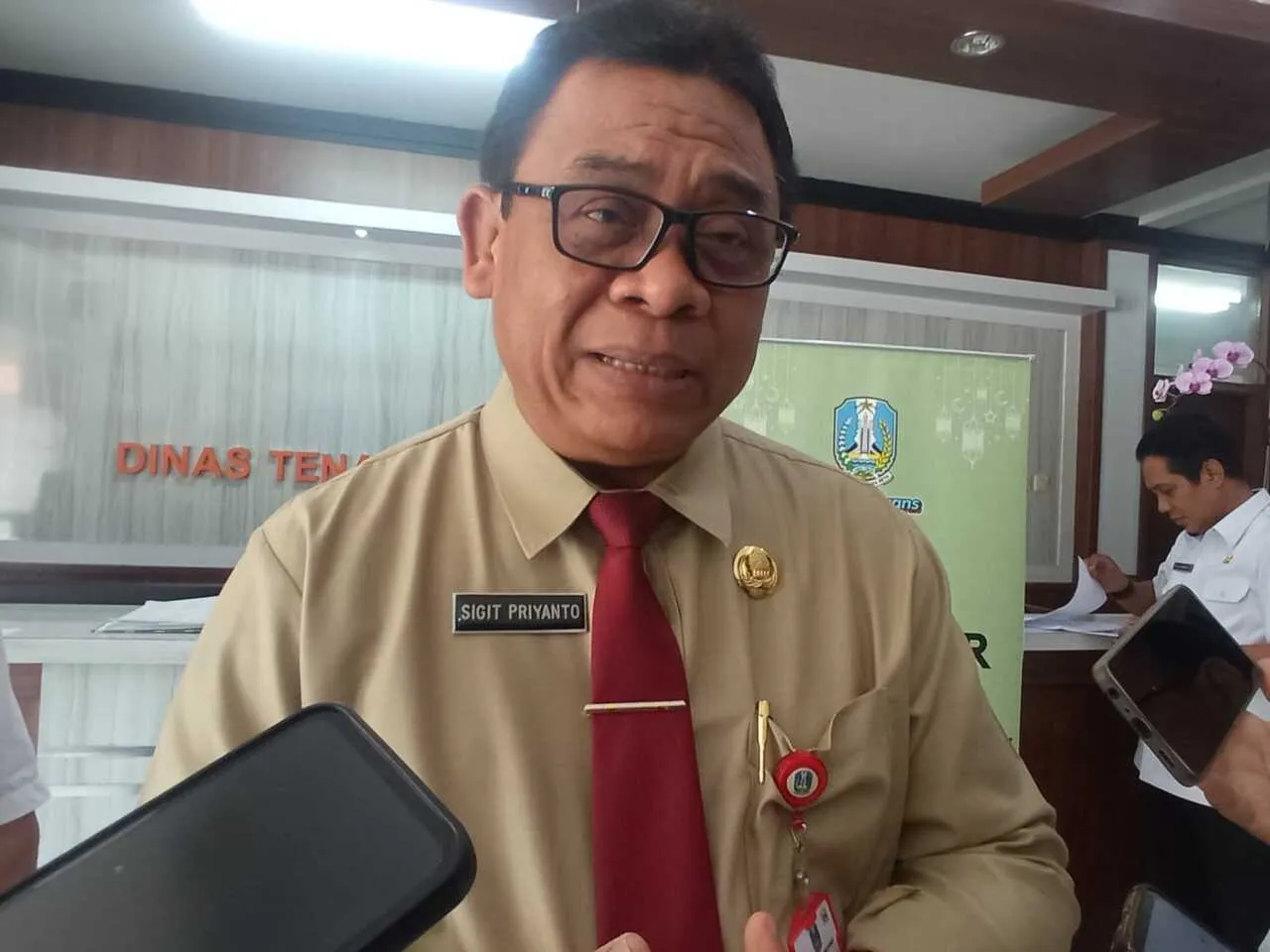 Jelang Lebaran, Disnakertrans Jatim Buka 54 Posko Pengaduan THR
