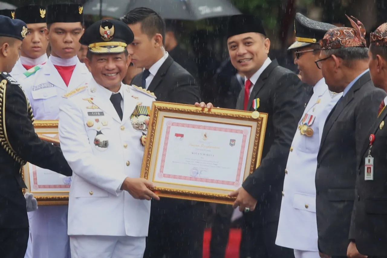 Kota Surabaya Raih Skor Tertinggi, Penghargaan Penyelenggaraan Pemerintah Berkinerja Tinggi