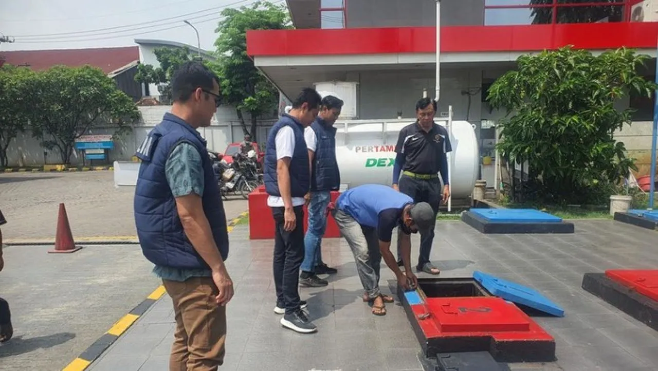Polres Pelabuhan Tanjung Perak Cek BBM di SPBU