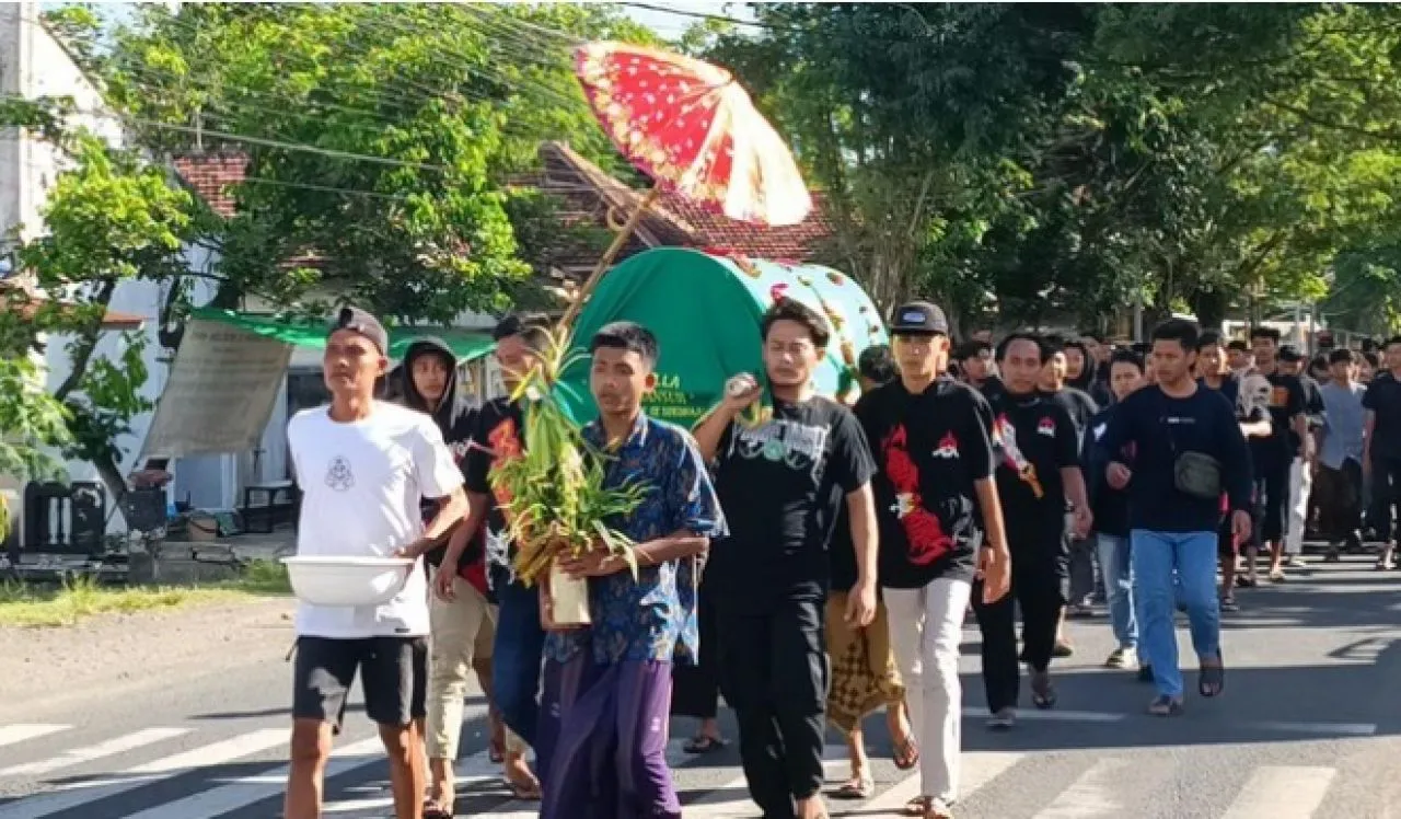 Polisi Menetapkan 5 Orang Sebagai Tersangka
