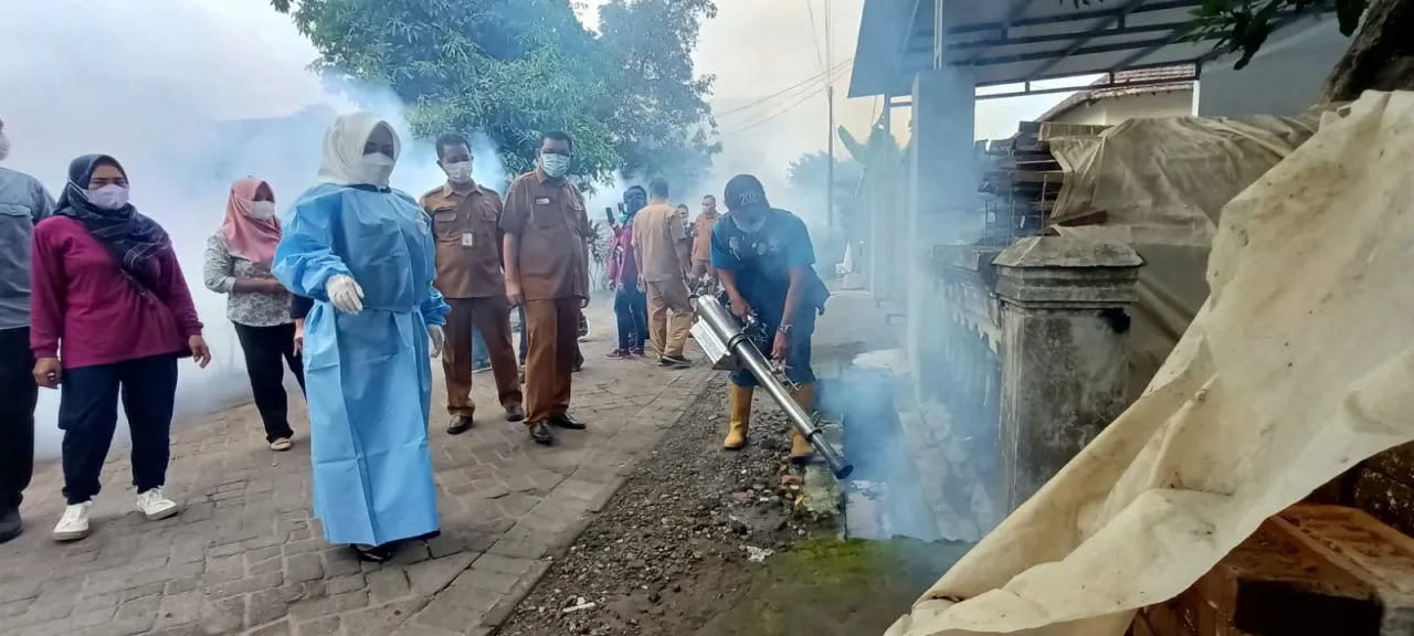 Cegah Penyebaran DBD, Pemkab Mojokerto Gelar Fogging Serentak