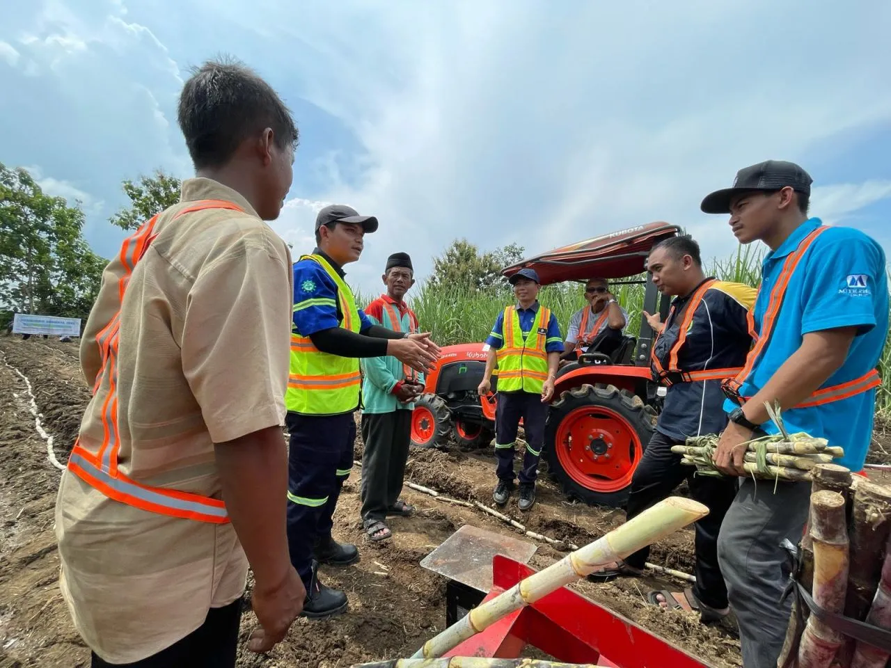 PT RMI-Mitr Phol Grup Ajak Petani Tebu Gunakan Modern Farm