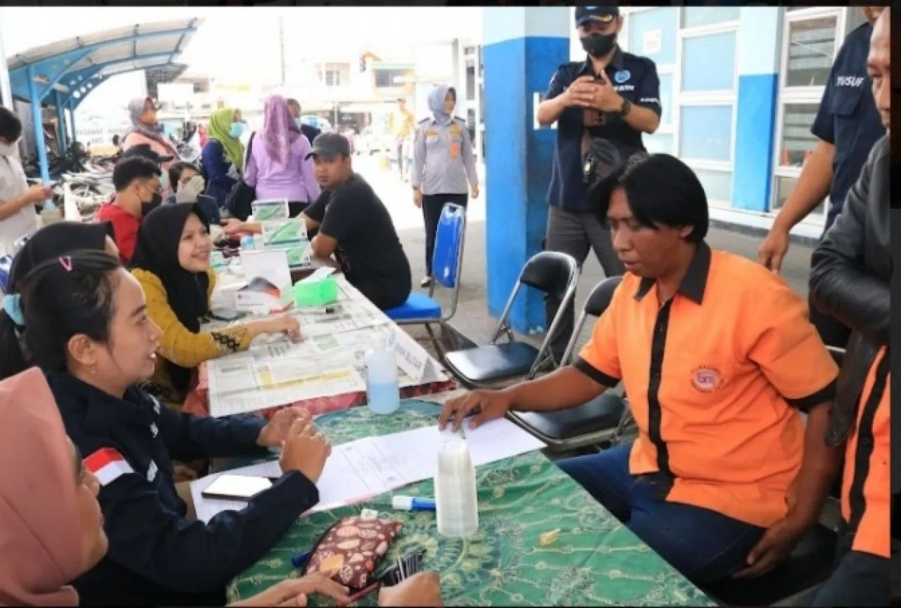 BNN Kabupaten Blitar Gelar Tes Urine di Terminal Kesamben Blitar