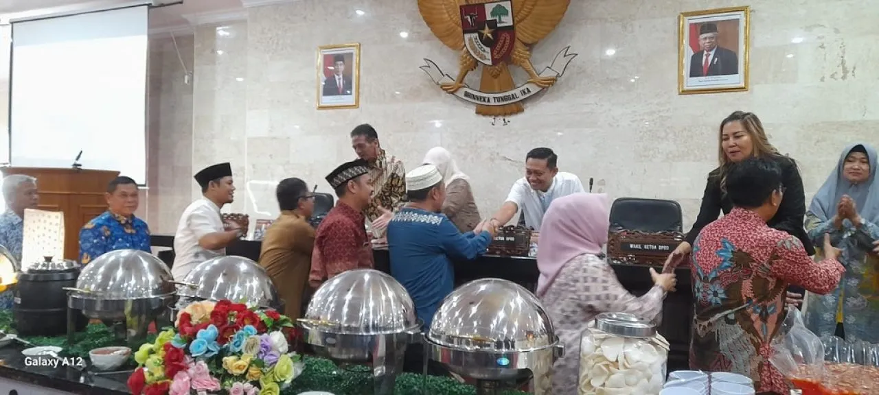 DPRD Kota Kediri Gelar Halalbihalal Staf dan Anggota