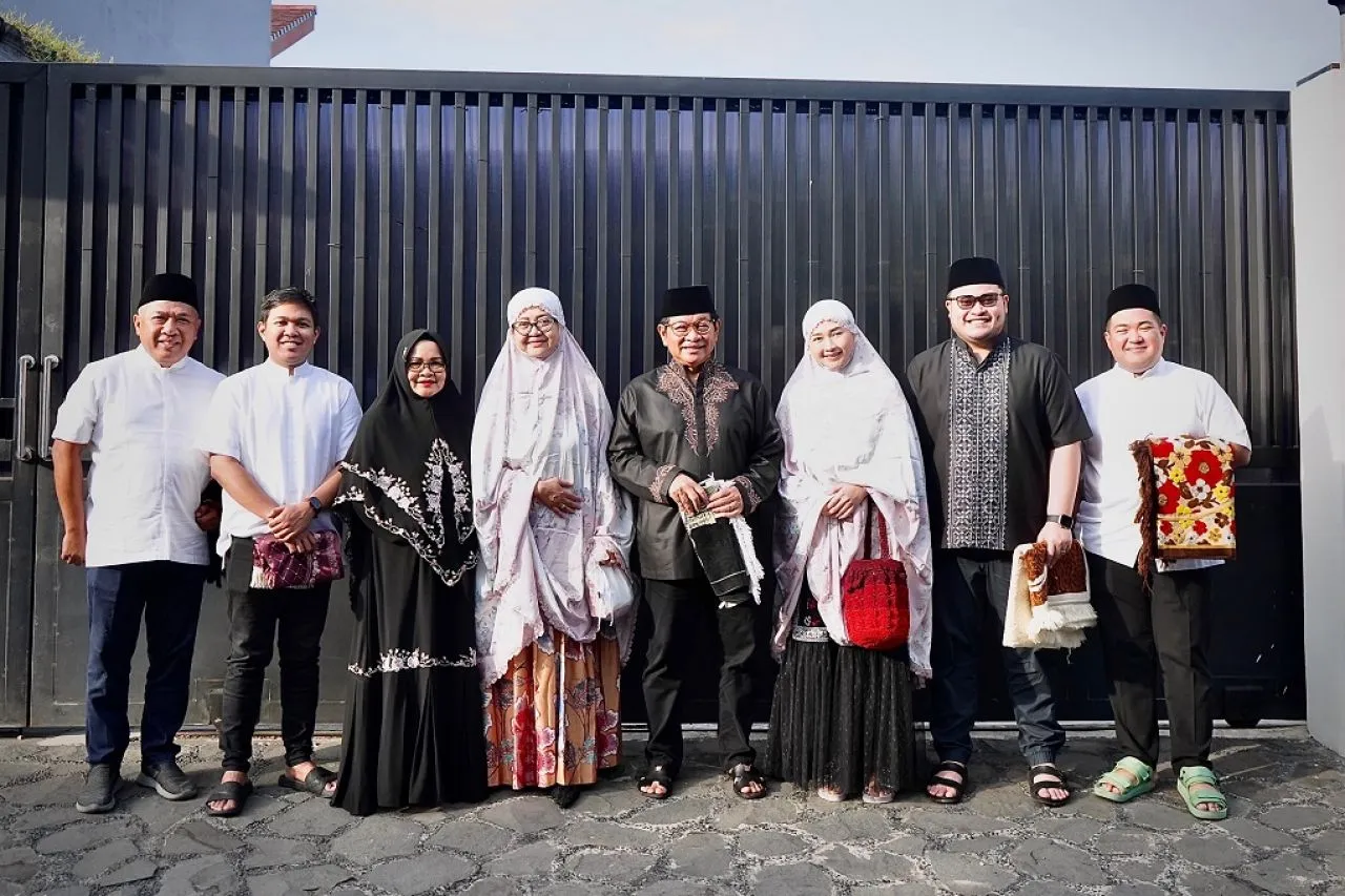 Mas Dhito Bersama Pak Pram Rayakan Lebaran Idul Fitri di Kediri