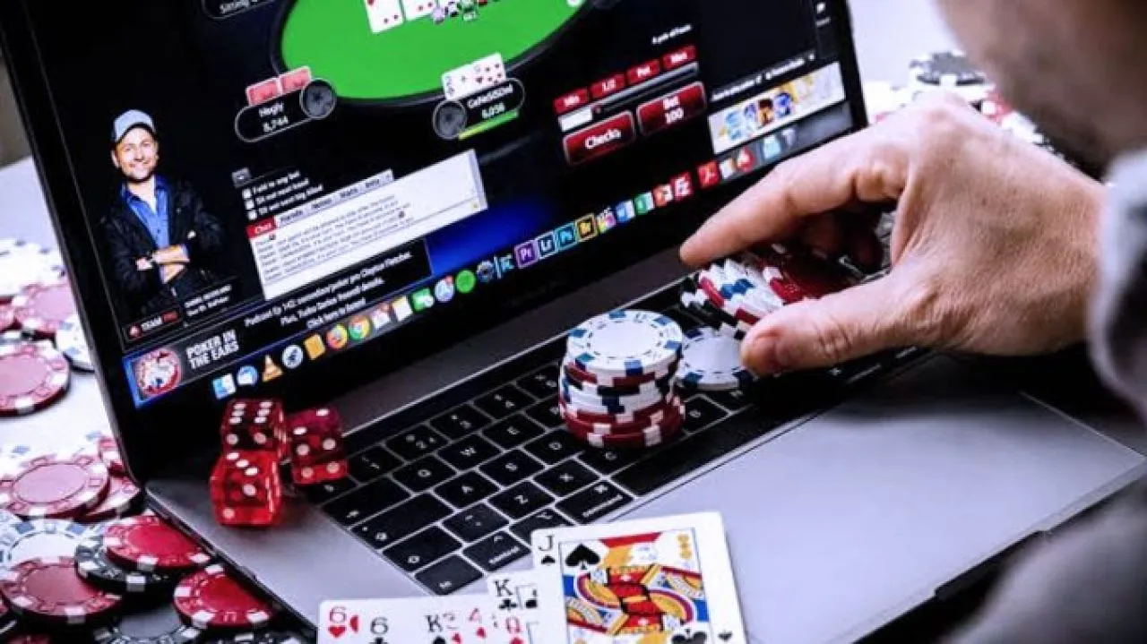 Banyak Aliran Uang Judi Online tak Terlacak OJK