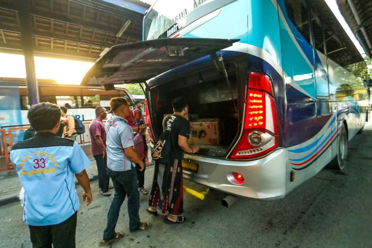 Puncak Arus Mudik Pesawat, KA dan Bus Sama, 3-8 April, Arus Balik 13-15 April 2024