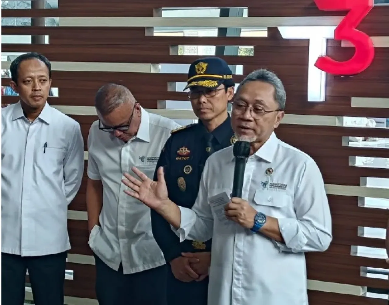 Baca juga : Mendag Perbolehkan PMI Ambil Barang Tertahan di Bea Cukai