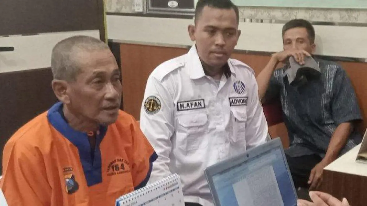 Tipu Warga Rp 150 juta untuk Dijanjikan jadi PNS, Penjual Pentol di Lamongan Masuk Bui
