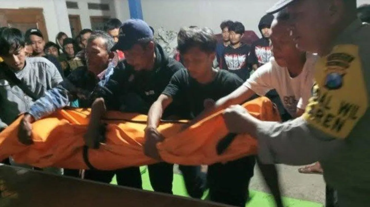 Karyawan Minimarket Terjatuh ke Sungai Bengawan Solo
