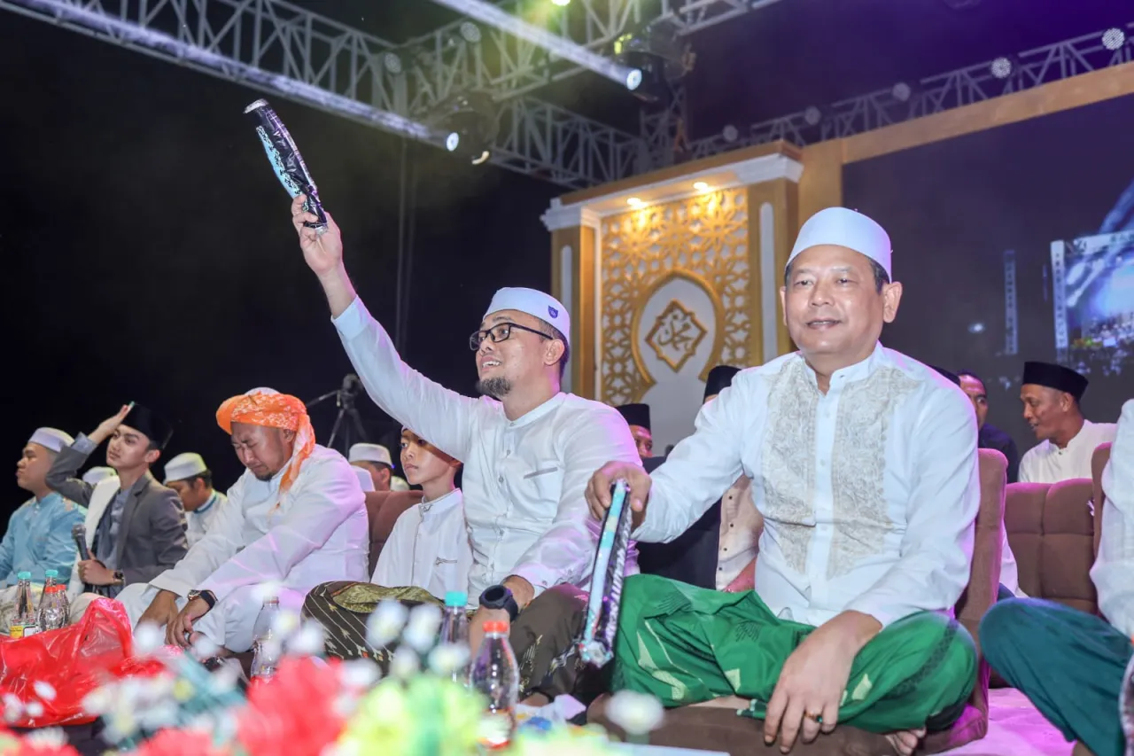 Ahmad Shandy Tidak Jadi Berangkat, Fokus Bisnis dan Bershalawat
