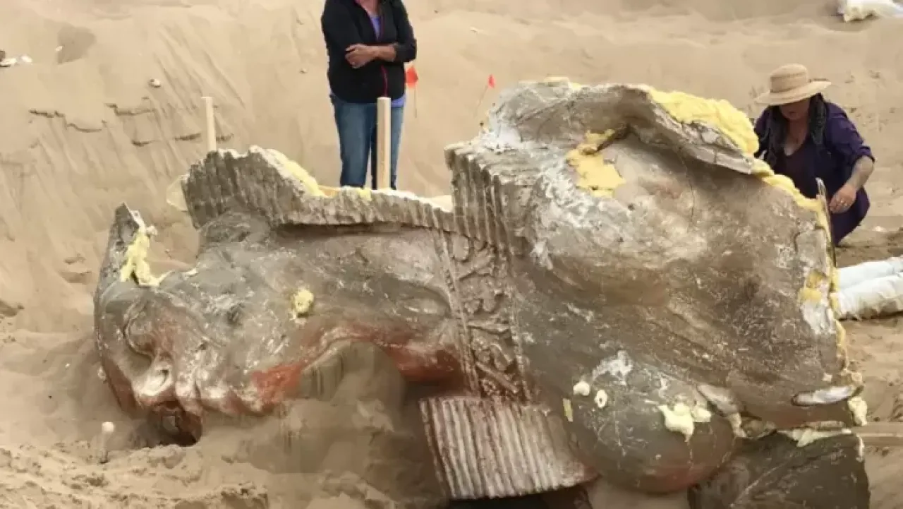 Baca juga : Ditemukan Patung Sphinx, Ternyata Peninggalan Properti Film