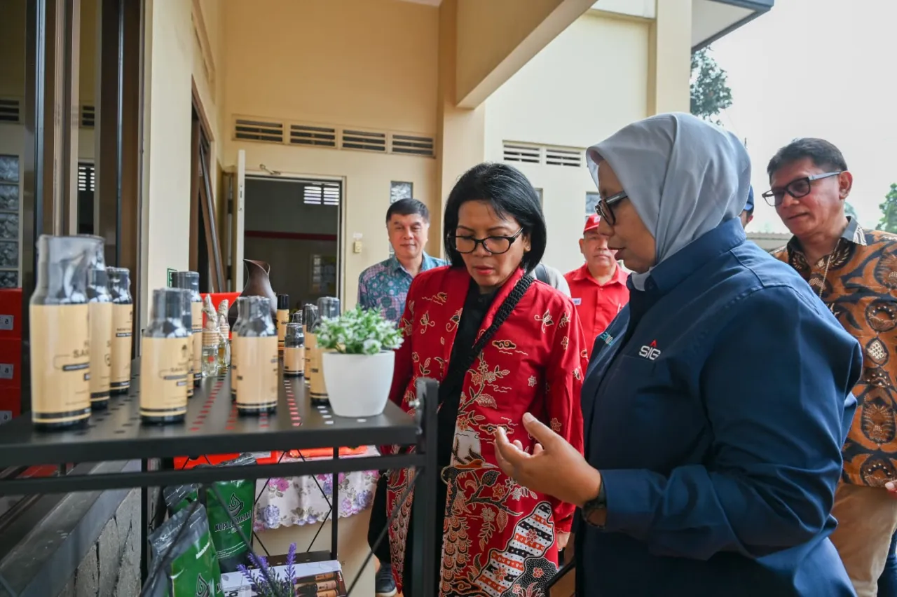 Kementerian BUMN Apresiasi Kolaborasi SIG dengan Astra