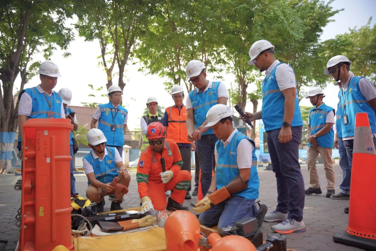 Komitmen Jaga Zero Accident Dan Fatality, PLN Gelar Inspection Day K3 Serentak