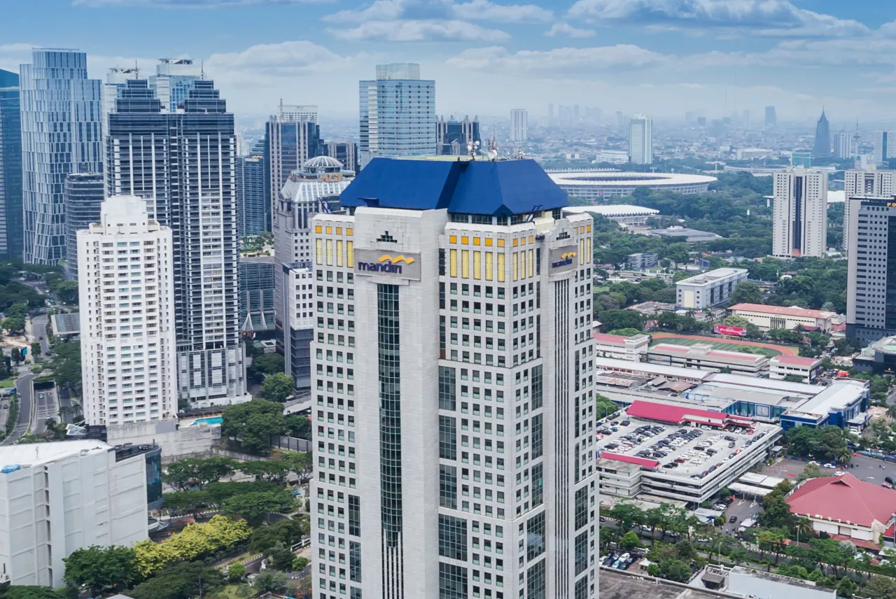 Prospek Kinerja Kian Membaik, Fitch Dongkrak Rating Bank Mandiri Jadi BBB