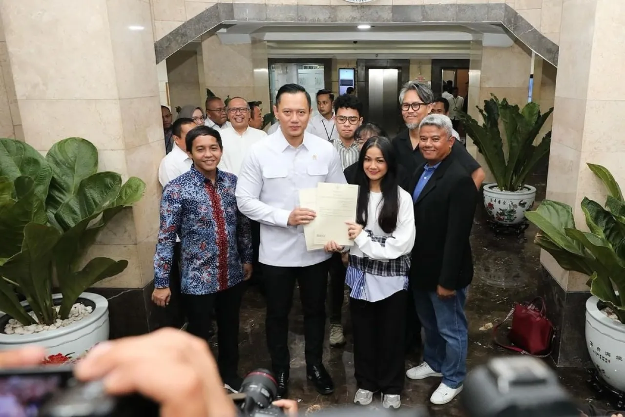 Artis Nirina Ajak Publik Gebuk Mafia Tanah