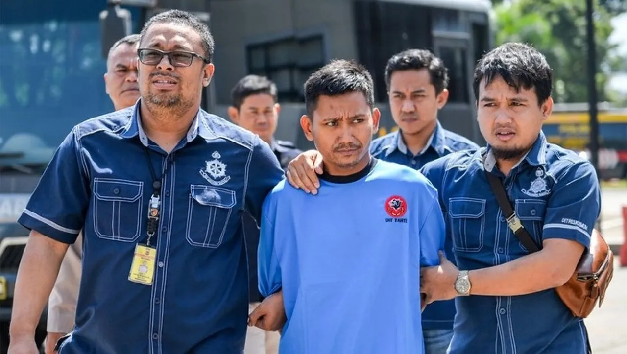 Jokowi, Lirik Kapolri untuk Kawal