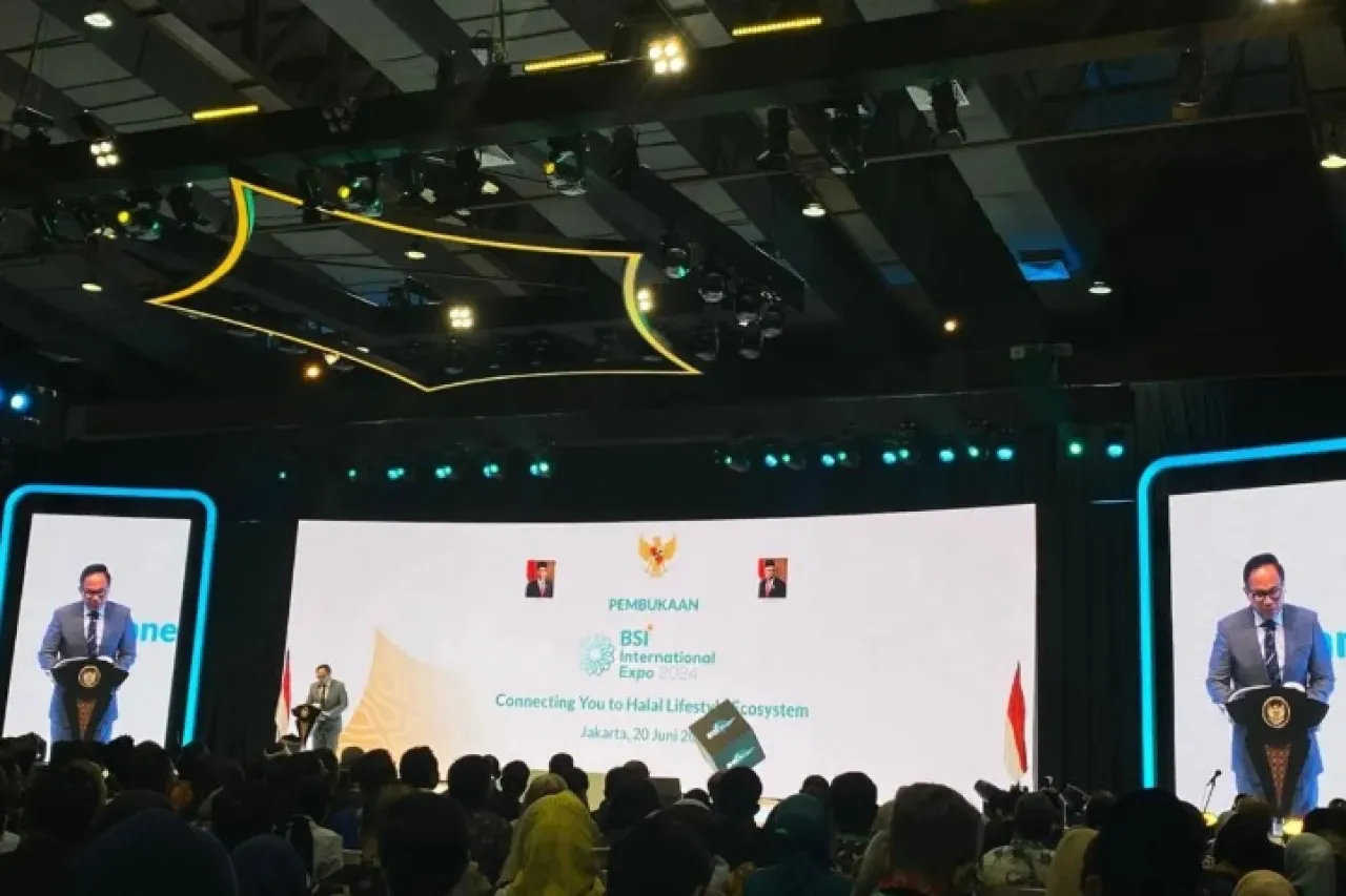 BUMN Komitmen Jadikan RI Pusat Industri Halal Dunia